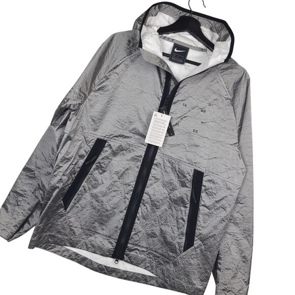 Nike Men's Tech Pack Woven Hooded Jacket Sz Medium Reflective Silver & Black NWT - Picture 1 of 13